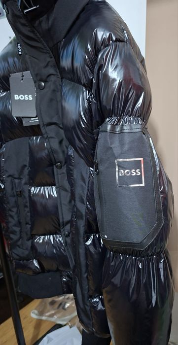 Geaca Boss impermeabila gluga detasabila