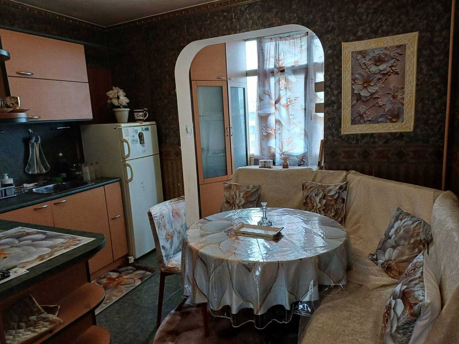 Продава се Тристаен апартамент в София, Разсадника - 84 кв.м за 2209 €/кв.м - Снимка #6