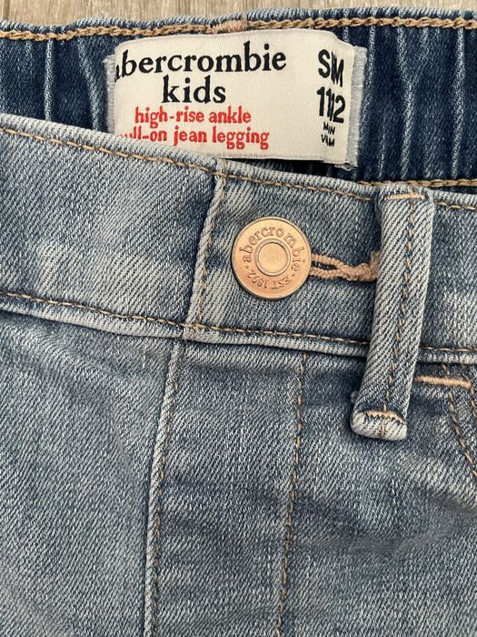Pantaloni de jeans Abercrobie rupți pt.10-12 ani