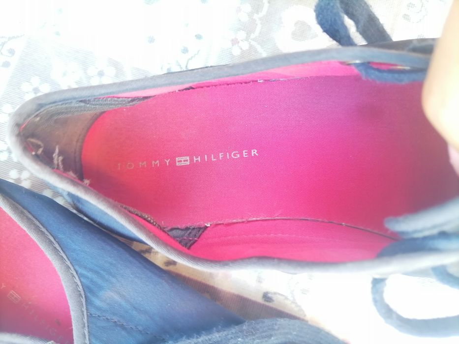 Дамски кецове Hilfiger 39