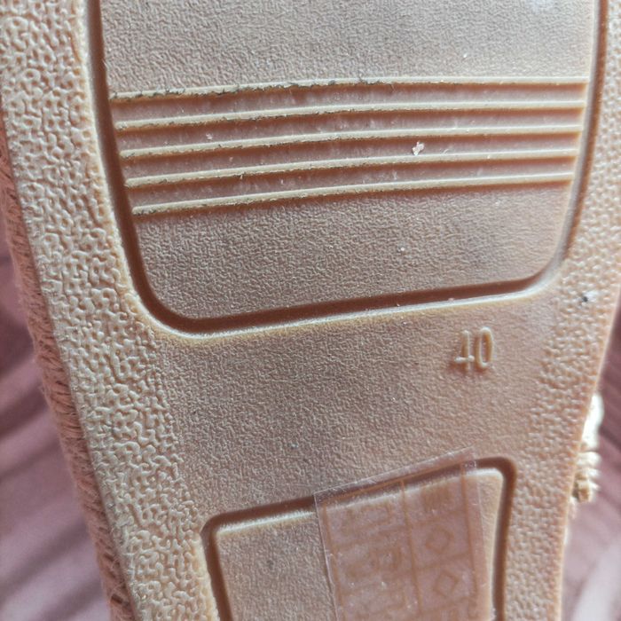 Нови еспадрили необувани