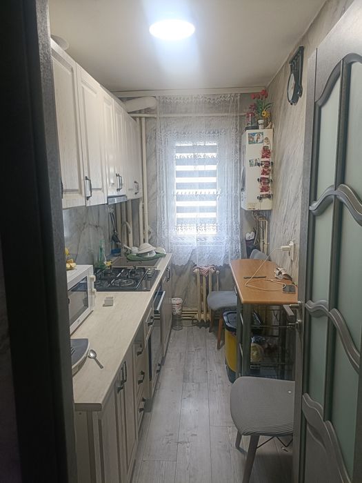 Închiriez apartament