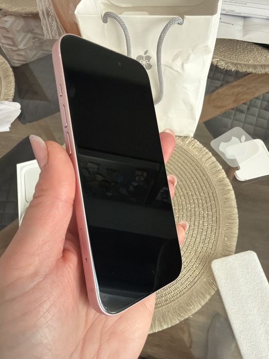 Se vinde Iphon 15 128 GB