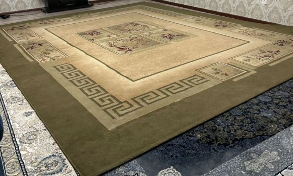 Продам ковёр отличном состоянии