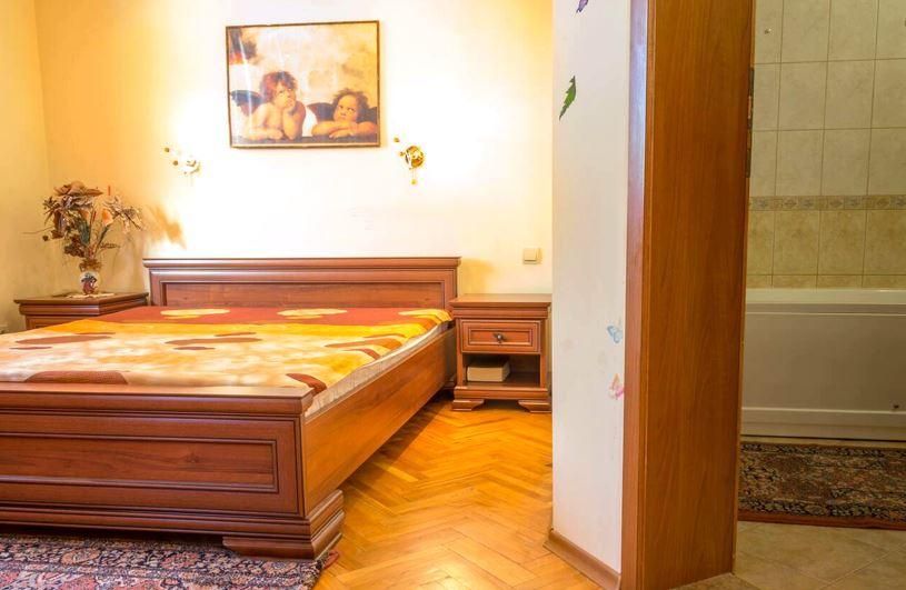 Дава се под наем Къща в Бургас, Ветрен - 250 кв.м за 1020 € - Снимка #4