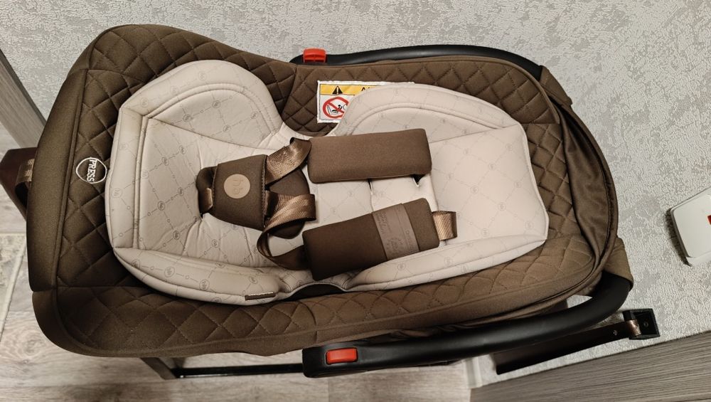 Автолюлька автокресло