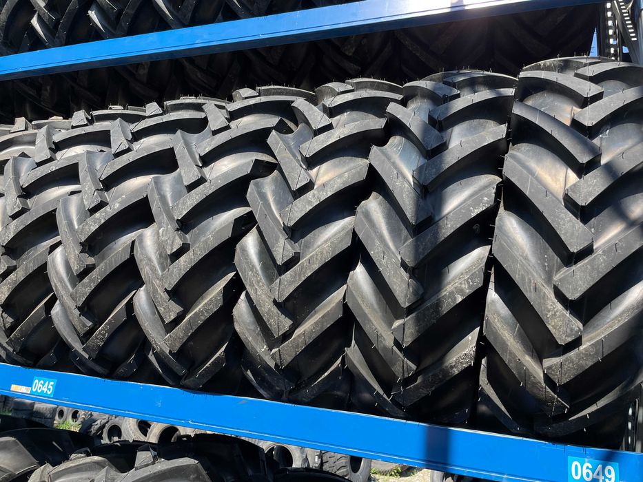 Marca TATKO 14.9-28 cu 8 pliuri pentru tractor spate anvelope noi
