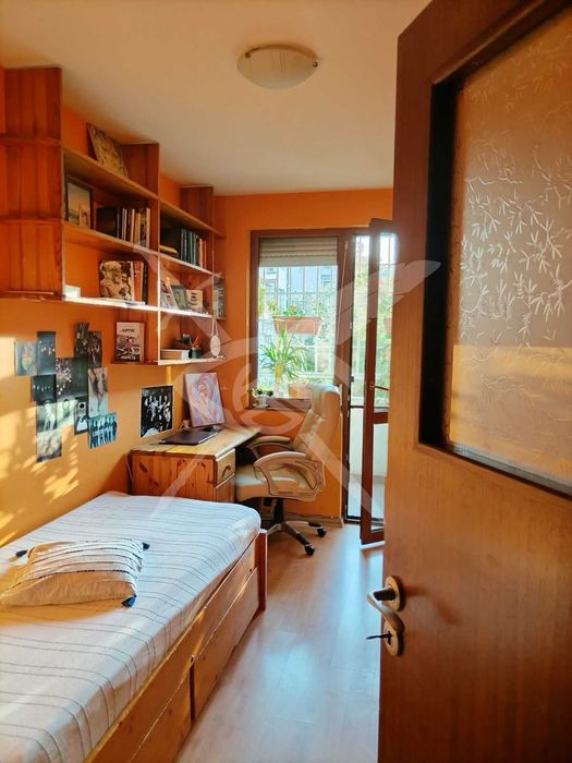 Продава се Многостаен апартамент в Бургас, Възраждане - 113 кв.м за 1549 €/кв.м - Снимка #4