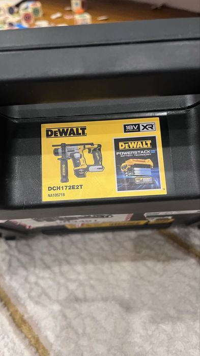 Перфоратор DeWALT