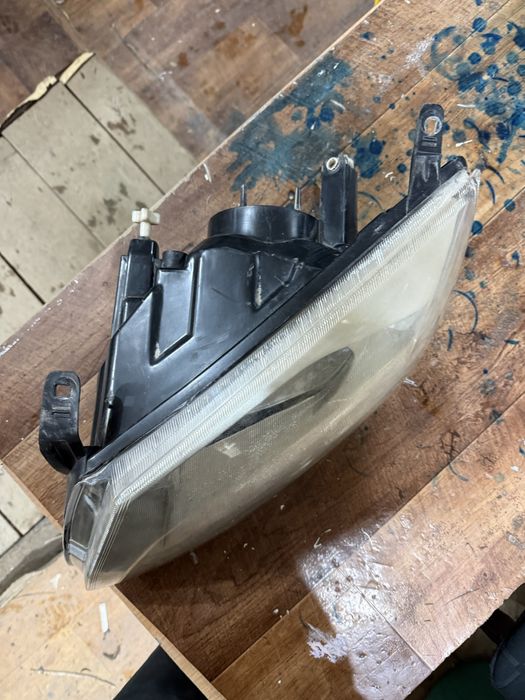 Фара гранта левая