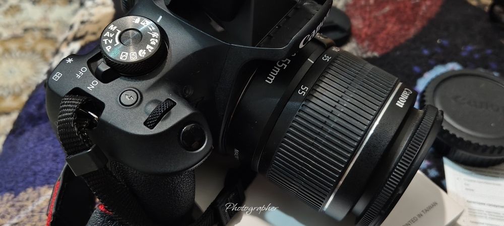 Фотоаппарат Canon EOS 2000D