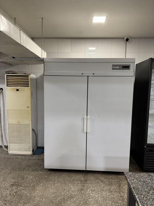 Витринная морозилка для кафе и магазинов для цеха и для дома