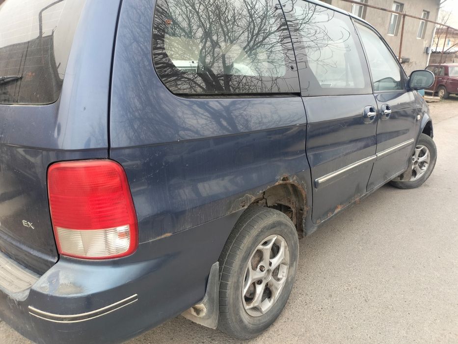 Разбор киа карнивал 2001 года