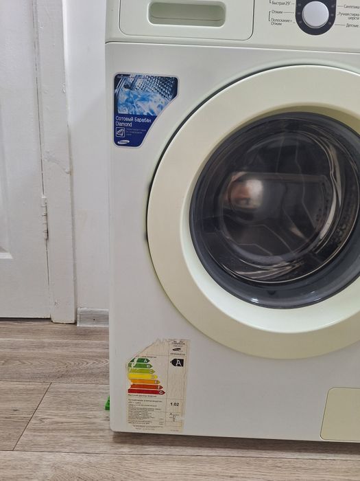 Продам стиралку 6кг