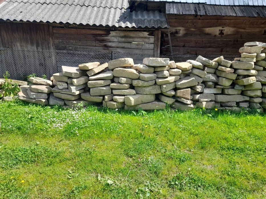 Piata aleasa , (lespezi ) 60 metri patrati