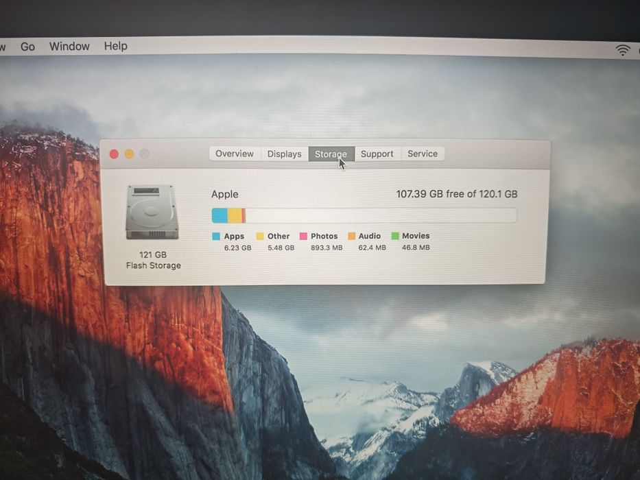 Macbook Pro 2015 13" i5 8 GB RAM 128 GB