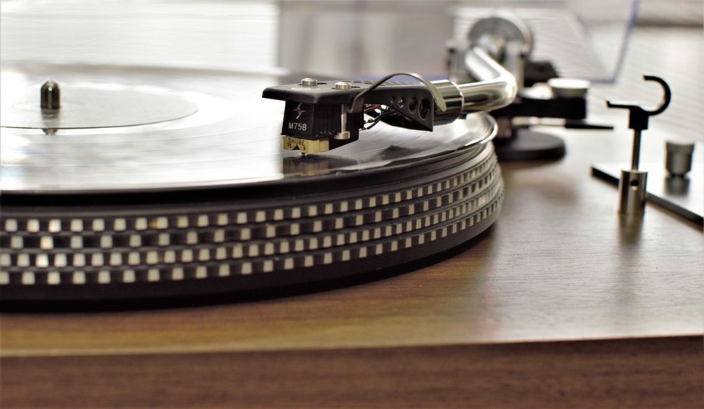 Проигрыватель виниловых дисков Yamaha YP 511