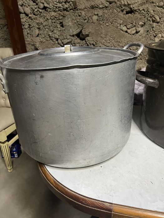 Алюминиевая кастрюля на 30л срочно