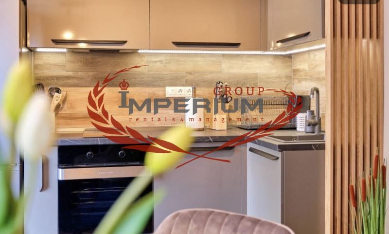 Дава се под наем Двустаен апартамент в Варна, Колхозен пазар - 50 кв.м за 510 € - Снимка #2