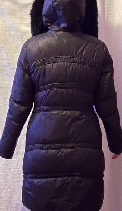 Плащ черный, зима.