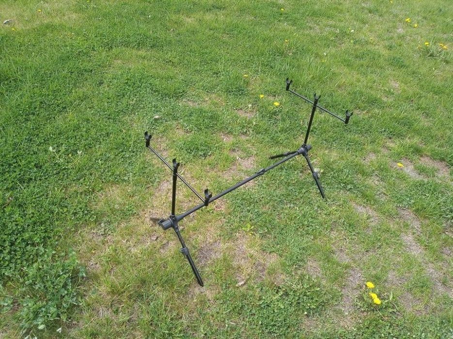 Рибарска тройна шаранджийска стойка . Сигнализатори и обтегачи