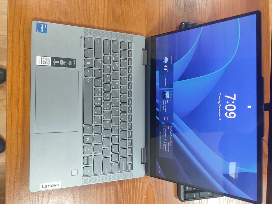 Lenovo IdeaPad 2in1 Noutbuk, i7H, AMOLED