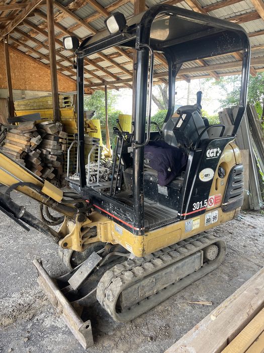 Excavator  Caterpillar