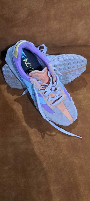 Продавам New Balance XC-72