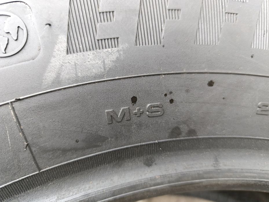 Două anvelope noi M+S 285 60 18 Goodyear Eficient Grip SUV 4x4