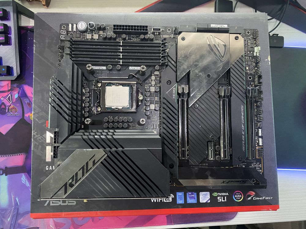 ASUS ROG Maximus XIII Hero. Maximus XIII Hero.