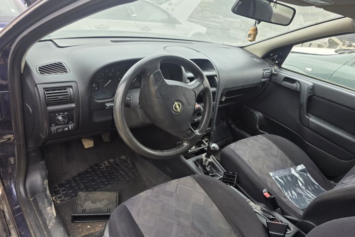 Contact cu cheie Opel Astra 1998 1.6 MT (101 hp)