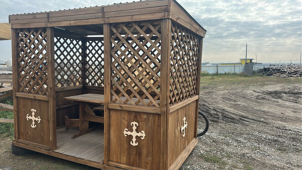 Продажа деревянной беседки