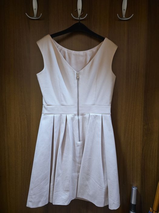 Елегантна рокля за всеки повод