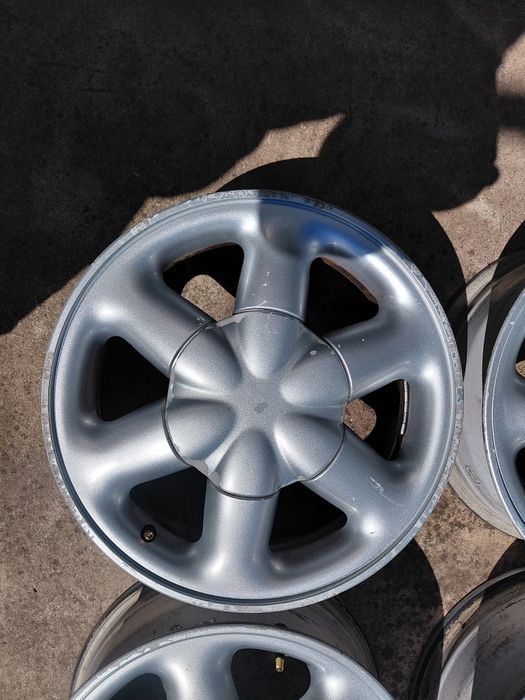 Оригинални алуминиеви джанти за Renault 15" 4×100