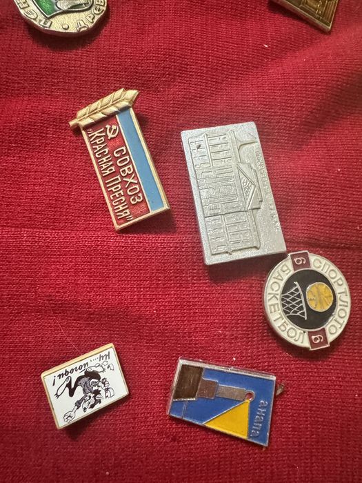 Винтажные значки времен СССР