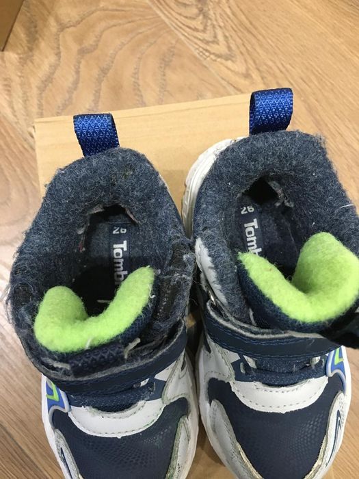 Кроссовки утепленые 26 размер