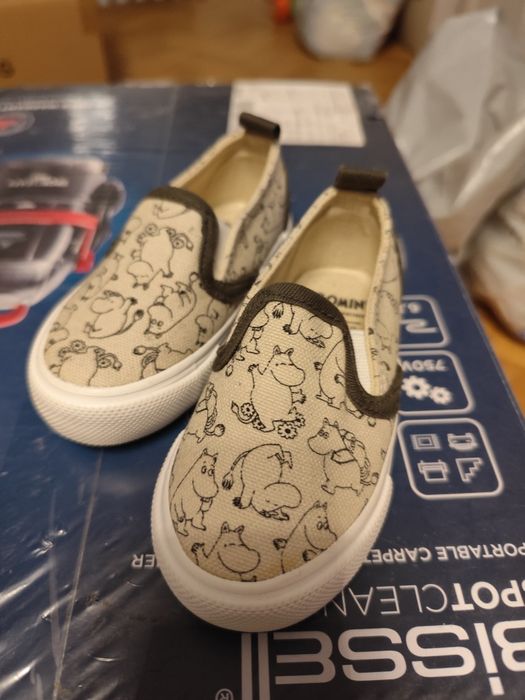 Колев и Колев обувки,, сандали Nike Air Jordan и маратонки New balance