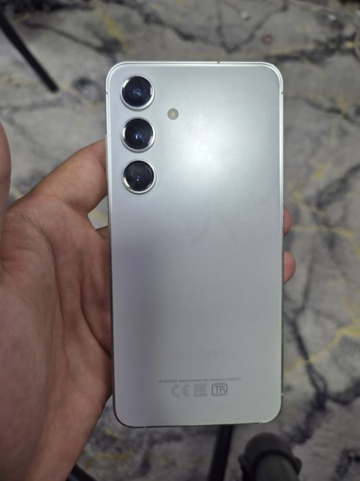 Samsung s24 8/128