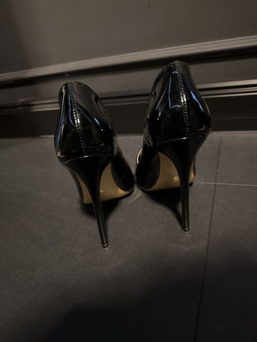 Обувки тип louboutin