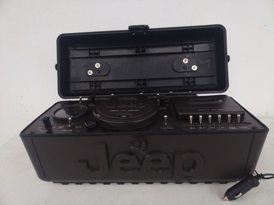 Радио-касетофон и диск  Roadstar, изработено по поръчка за JEEP