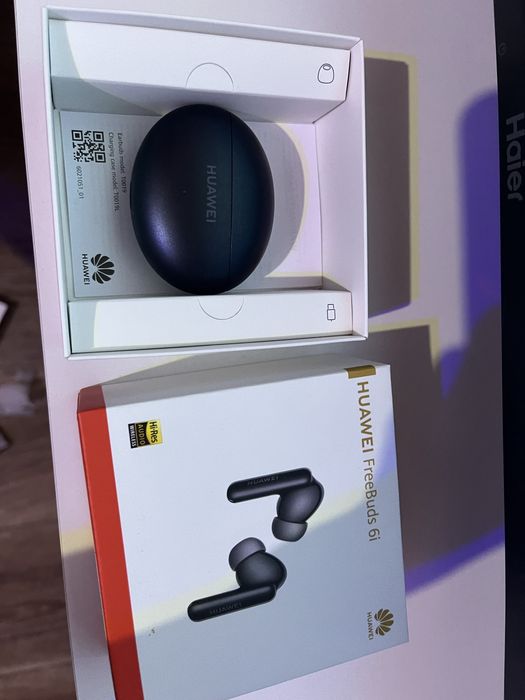 Продам наушники Huawei