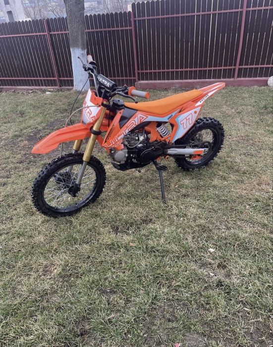 Motocross aproape nou