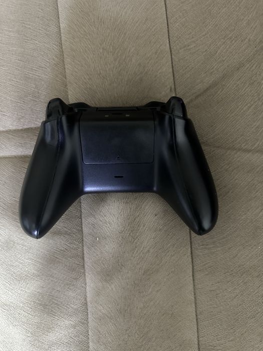 Xbox One 1Tb. 1 ta original gamepad