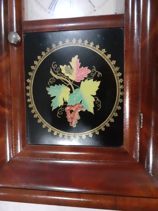 Стар американски стенен часовник с махало