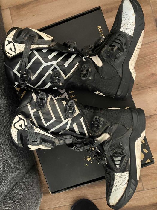 Продавам ENDURO/Off Road БОТУШИ ACERBIS размер 46, използвани