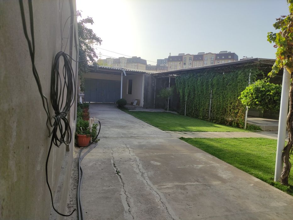 Продается участок, первая линия вдоль оживленной трассы. Под бизнес.