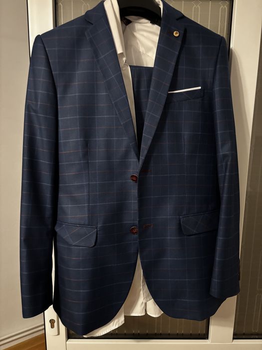 Costum, sacou, pantaloni, camasa