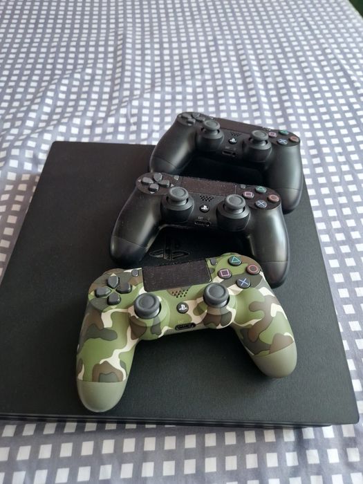 ps4 pro 825 gb stare foarte buna
