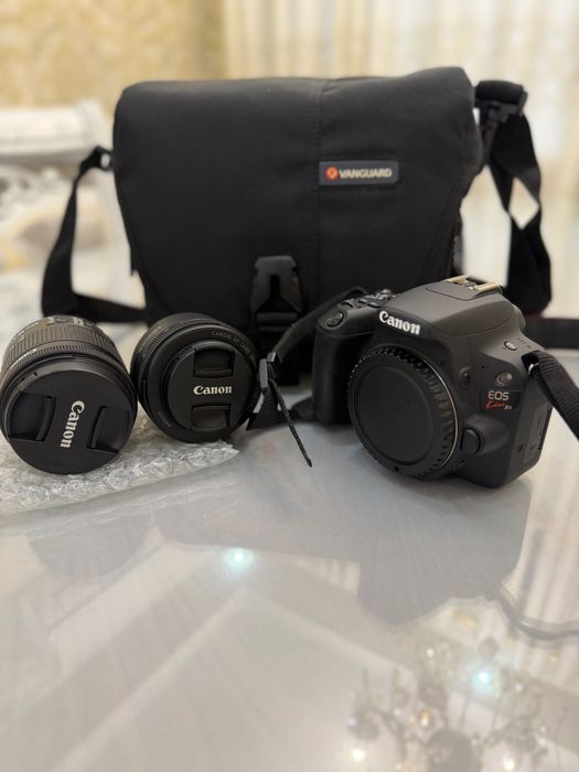 Canon eos kiss X9 camera