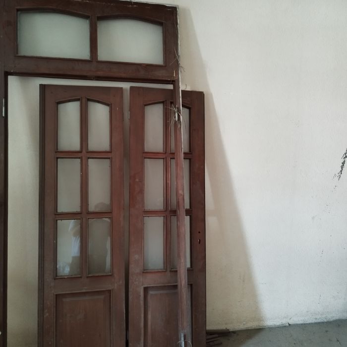 Деревянные двери